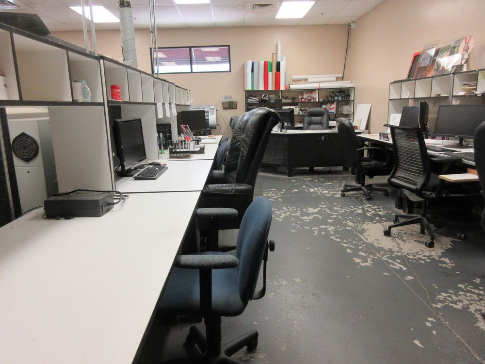 In the News Inc. Industrial Manuf. Flex Building: 8517 Sunstate St, Tampa, FL 33634